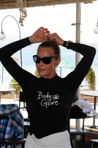 Bo Derek Çanakkale Boğazını geçecek