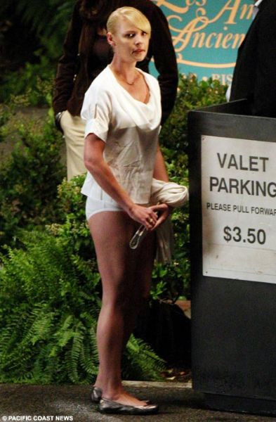 Katherine Heigl iç çamaşırlarıyla yakalandı