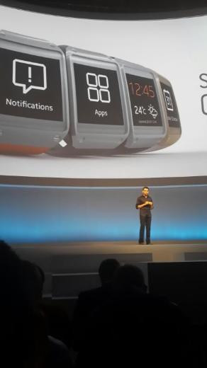Samsung akıllı saati Gear ve Note 3ü tanıttı