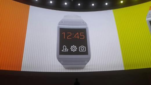 Samsung akıllı saati Gear ve Note 3ü tanıttı