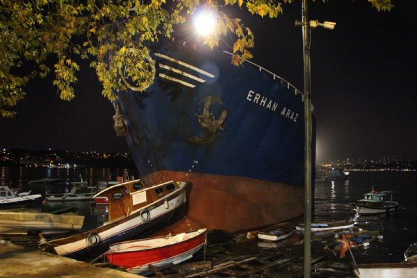 Boğazda facia ucuz atlatıldı