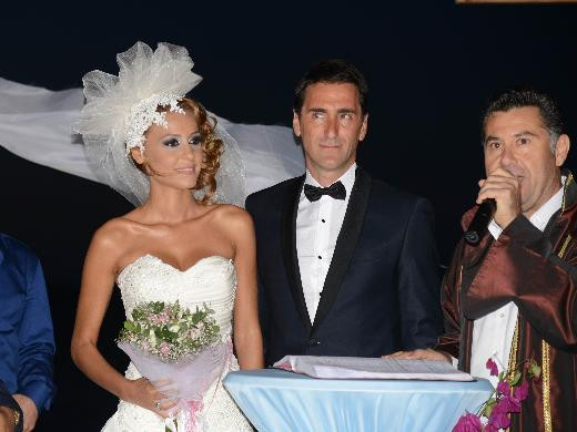 Bekir Aksoy evlendi