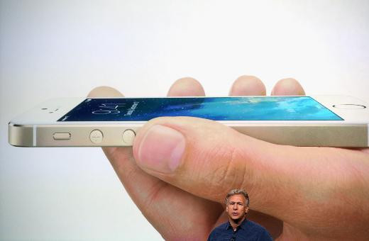 iPhone 5C ve iPhone 5S tanıtıldı