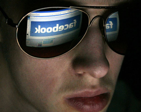 Facebook fotoğraflarınız 50 yıl sonra ne olacak?