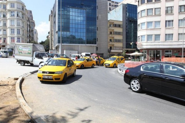Taksimde tabela komedisi!