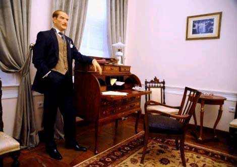 İnsanın sarılıp elini öpesi geliyor