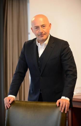 Ülker teker teker alıyor