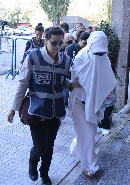 İşte AK Partiye sızan ajan kadınlar