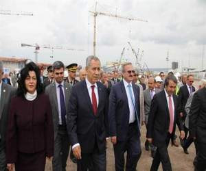 Arınç Başbakan gibi denetledi !