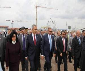 Arınç Başbakan gibi denetledi !