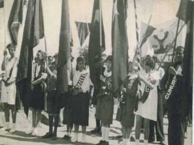 Atatürk ve çocuklar