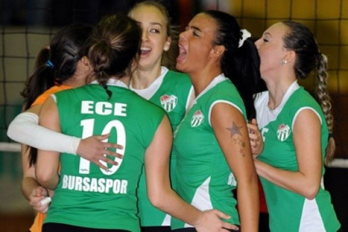 Ebru Sertbay tacı kaptı, eğlenceye aktı