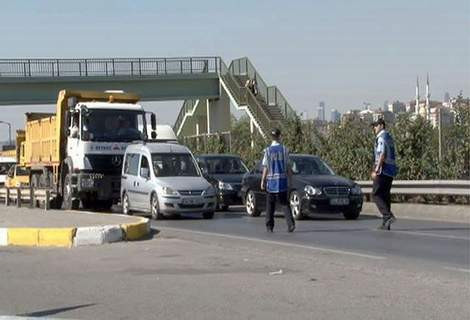 Başbakan için trafik durduruldu