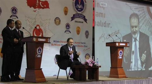 Polis okulunun açılışında müftü dua etti