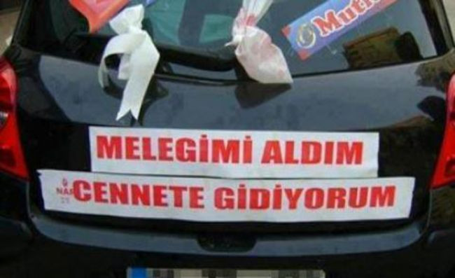 Türklerin ilginç düğün arabası yazıları