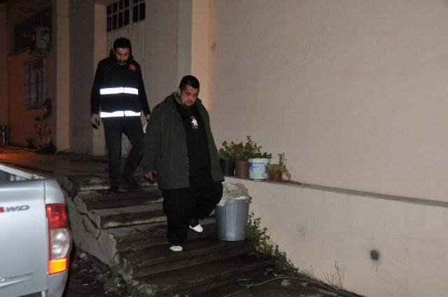 Ünlü sanatçıya şok!