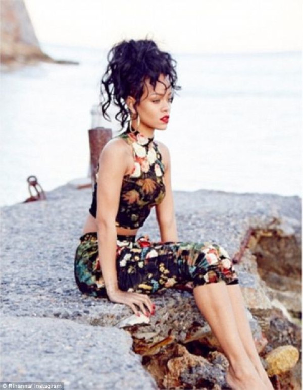 Rihanna sektördeki herkesle yattı