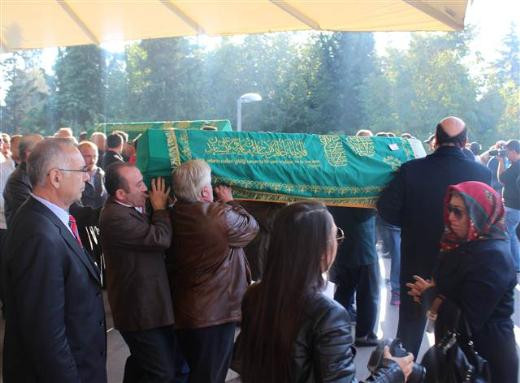 Tomris Oğuzal son yolculuğuna uğurlandı