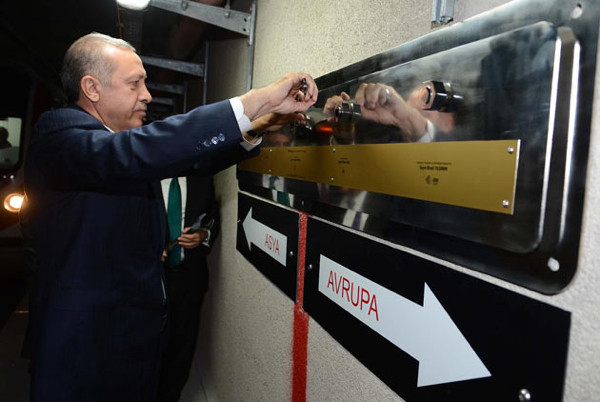 Ekşi Sözlükte Marmaray geyikleri