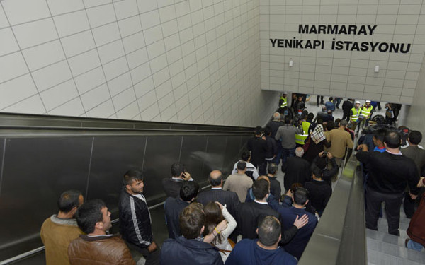 Ekşi Sözlükte Marmaray geyikleri