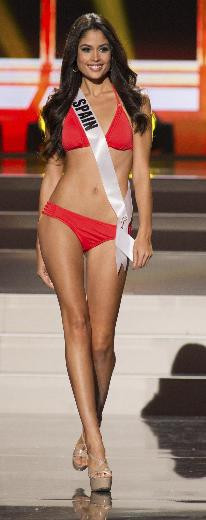 Miss Universe ün finalistleri jüri karşısında