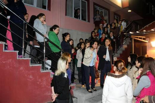 Öğrencilerden yurt protestosu
