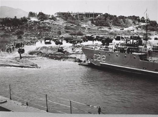 Kıbrıs Barış Harekatının tarihi görüntüleri