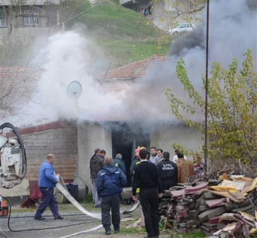 3 yaşındaki Yusufa alevlerin arasından itfaiye çıkardı