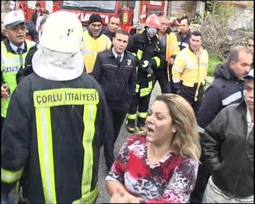 3 yaşındaki Yusufa alevlerin arasından itfaiye çıkardı