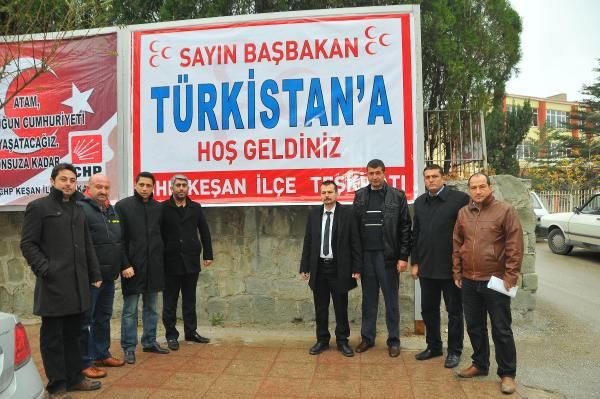 Erdoğana Türkistana hoş geldiniz protestosu