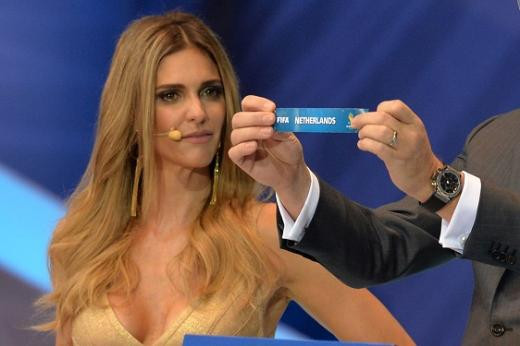 Fernanda Limanın dekoltesine sansür