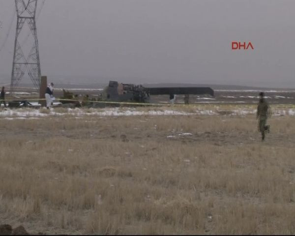 Askeri helikopter düştü, 4 şehit