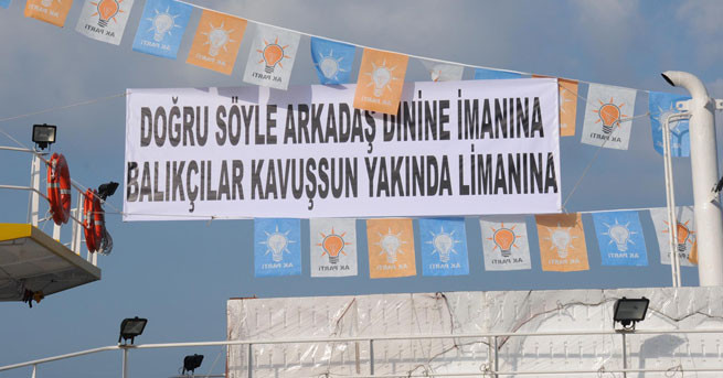 Polisin indirdiği o pankartta ne yazıyordu?