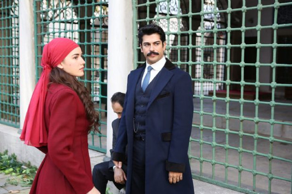 Fahriye’yi kıskandı