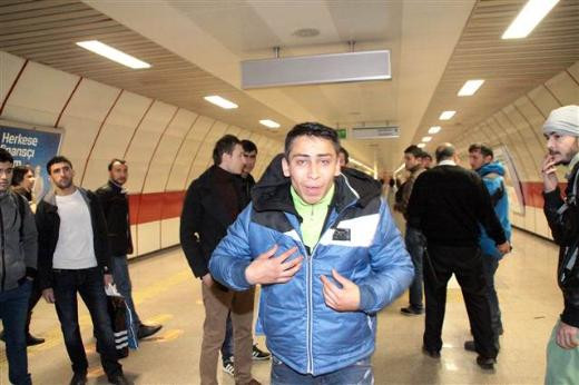 Taksim metrosunda dedektör dehşeti