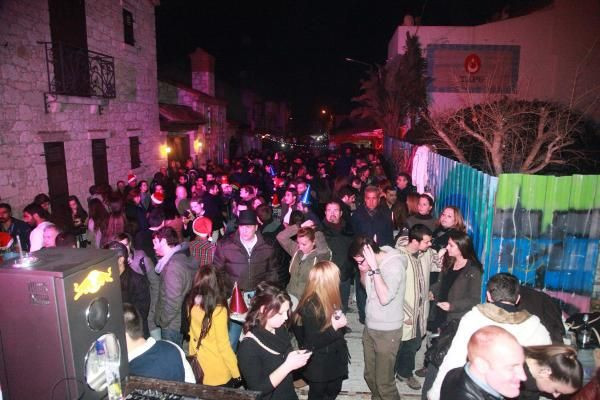 Alaçatıda ünlüler geçidi