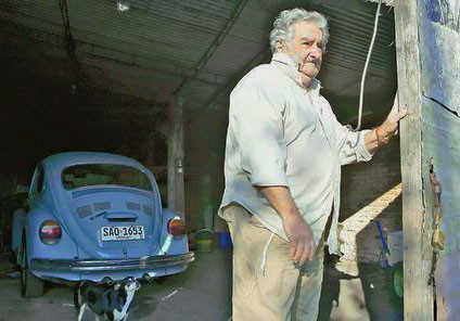 Asıl mesleğine inanamayacaksınız