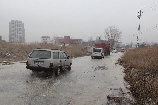 Ankara Metrosunda gölet rötarı