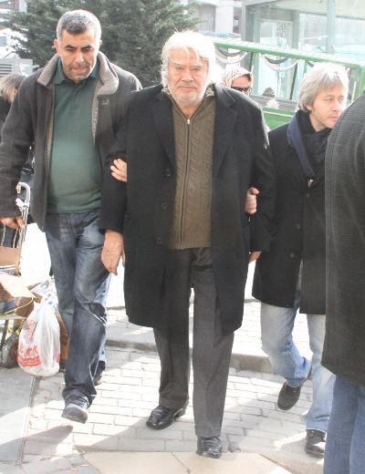 Cüneyt Arkından yeğenine veda