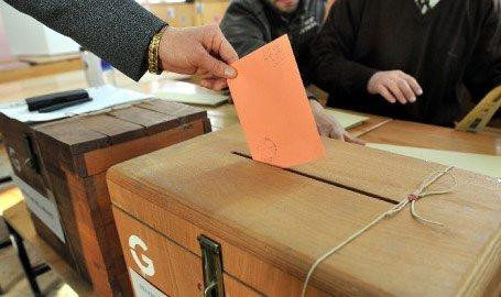 Yerel seçime 27 siyasi parti katılıyor