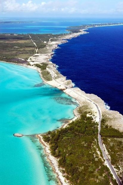 Okyanusu 3 renge ayıran Eleuthera adası