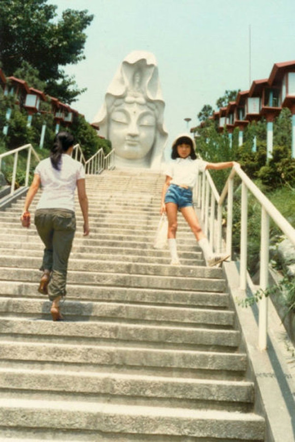 Kendi geçmişinde turist olmak