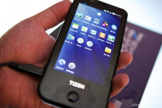 Galaxy S5 değil Tizen geliyor
