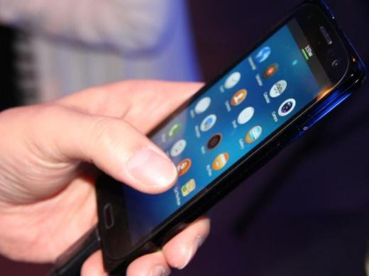 Galaxy S5 değil Tizen geliyor