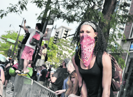 NATO 3’lüsünü Türk polis yakmış