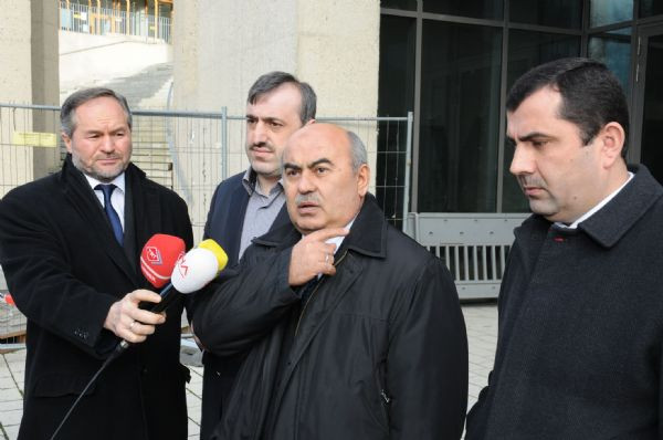 Kölnde camiye molotoflu saldırı!