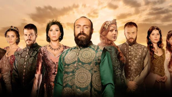 Hürrem dönüyor!