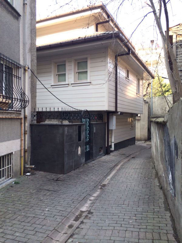 Evin tapudaki fiyatı şaşırttı