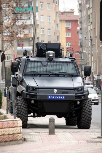 Güneydoğuda Öcalan gerginliği