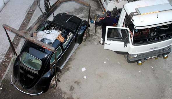 63 model Volkswagen'i çalıp böyle sakladı!